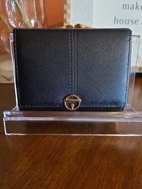 Compact Black Women's Wallet